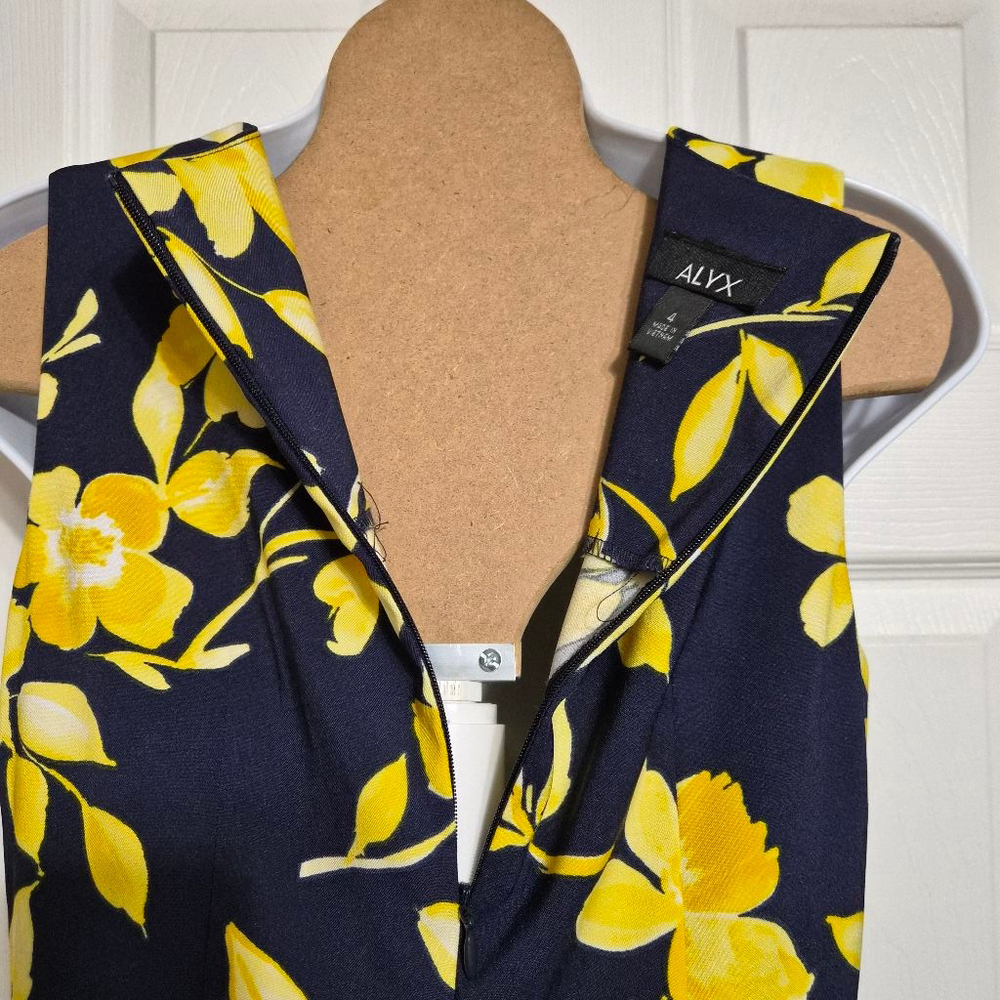 Alyyx Dress Size 4 - Picture 6 of 8